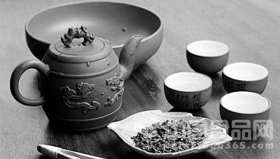 铁观音秋茶市场低迷 市场被红茶大红袍分流
